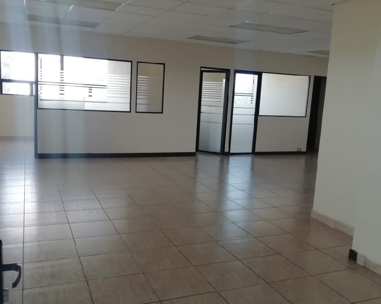 OFICINA COMERCIAL EN RENTA, ZONA 13