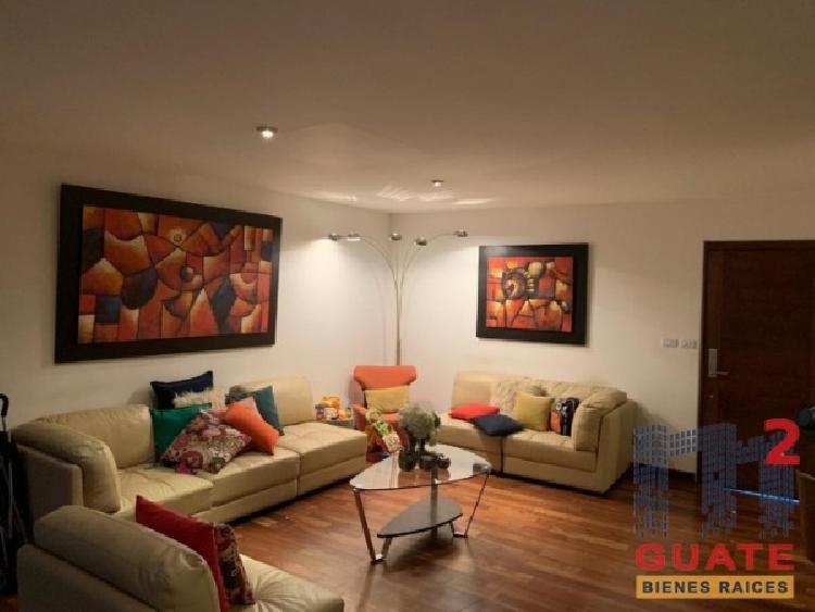 Apartamento de 290 m2 de construcción en Renta, Zona 10