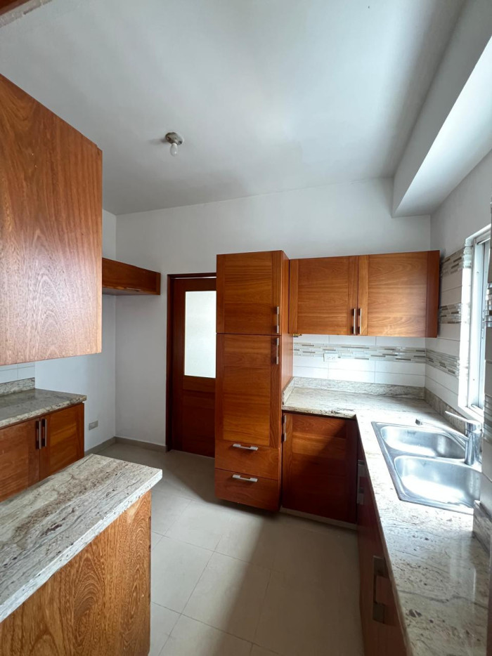 Apartamento DE 3 habitaciones en Alquiler en Evaristo — foto 3