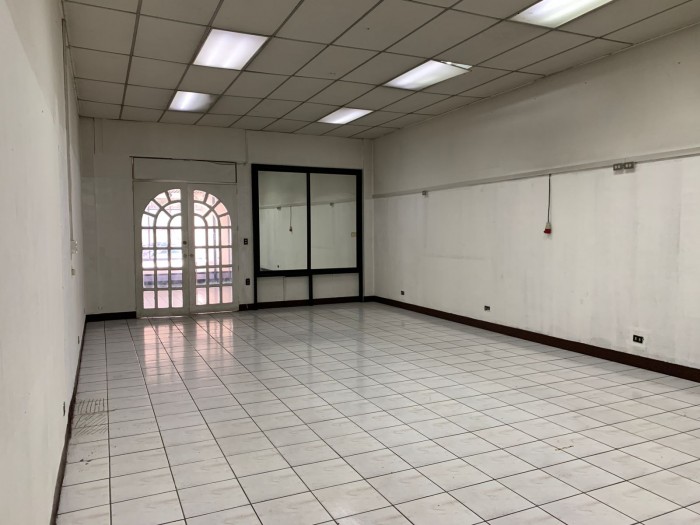 Local en venta y renta en Aguilar Batres Zona 11 Guate - Miniatura 2
