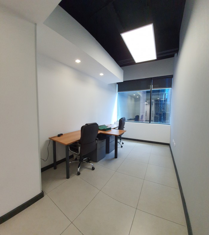 Espacio en Oficina en Renta Edificio Europlaza Zona 14 - Miniatura 2