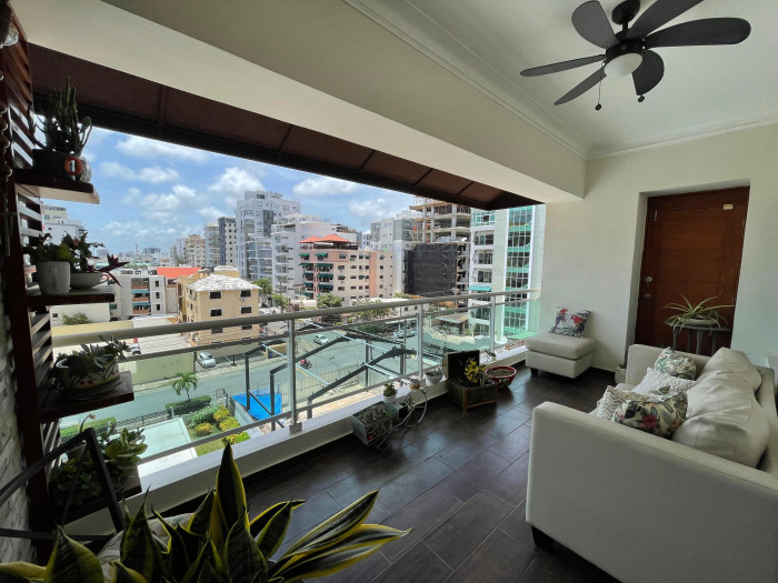 Apartamento Amueblado en Renta, en Evaristo Morales - 1