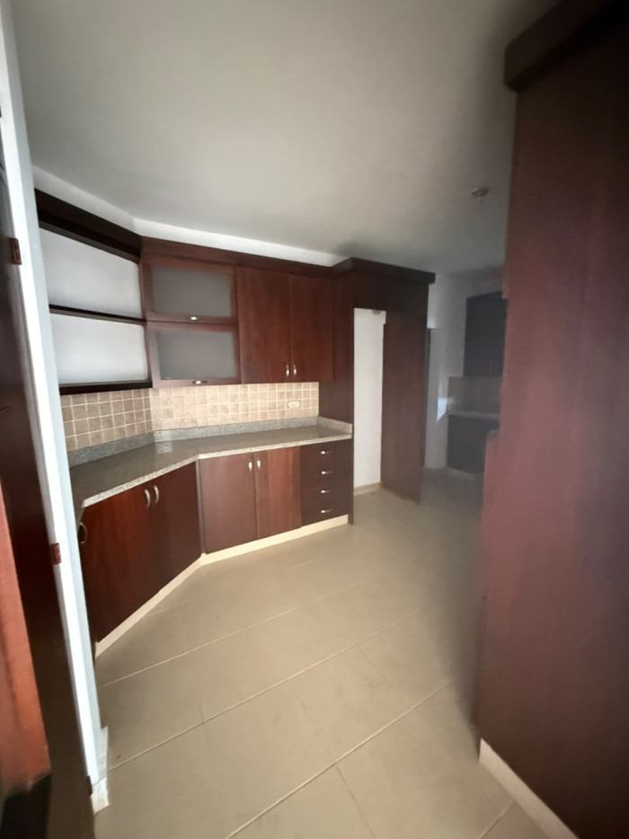 VENTA/ RENTA DE APARTAMENTO TORRE ALMIRANTE. — foto 8