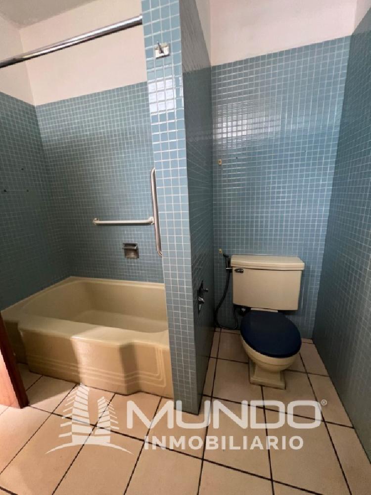 CASA IDEAL PARA OFICINAS EN RENTA ZONA 10 - 9