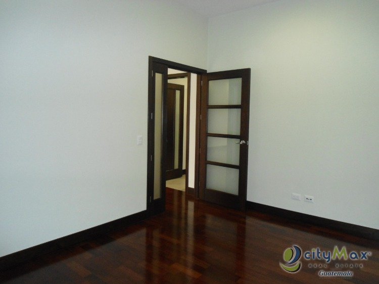 Apartamento en renta en primer nivel zona 14 Guatemala - Miniatura 11