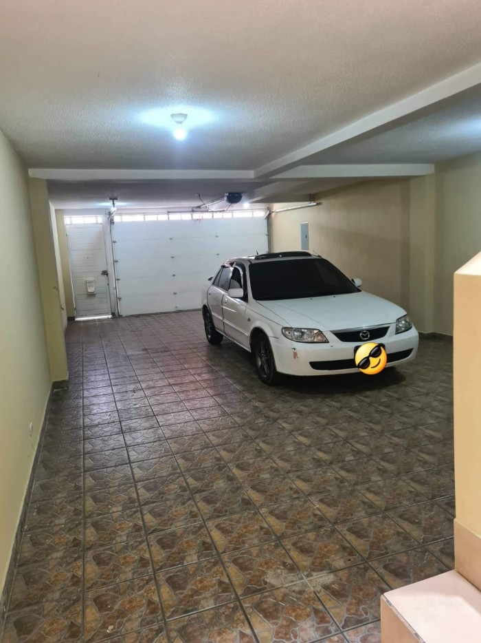 CASA SAN CRISTOBAL - CON LOCALES COMERCIALES - Miniatura 9