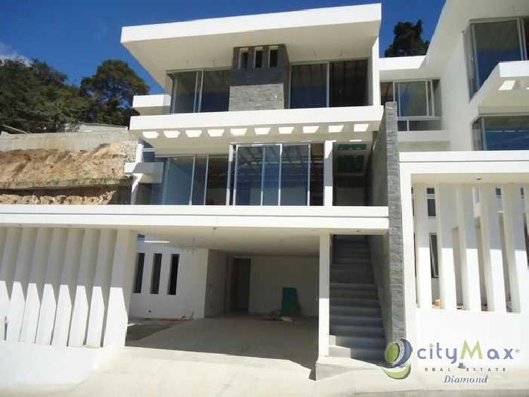 Casa en Venta en Km 9 CAES, cerca de zona 15 - Image 1