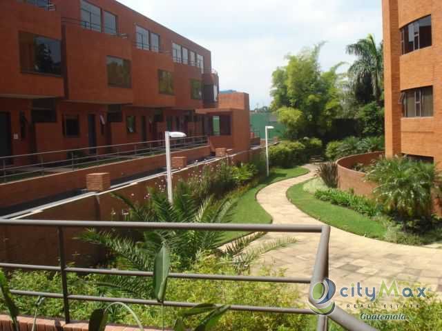 Alquilo hermosa casa en zona 14 - Image 1