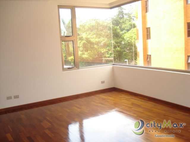 Alquilo hermosa casa en zona 14 - Image 4