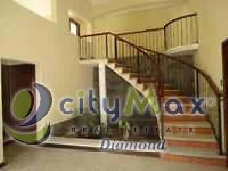 Venta de Casa en Condominio Zona 16 - Image 2