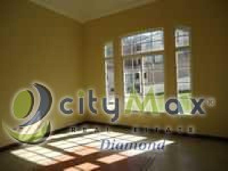 Venta de Casa en Condominio Zona 16 - Image 4