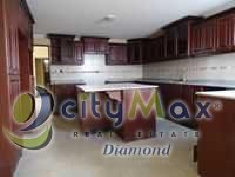 Venta de Casa en Condominio Zona 16 - Miniatura 9