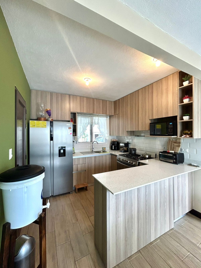 Casa en venta en Carretera a El Salvador km 25 — foto 2