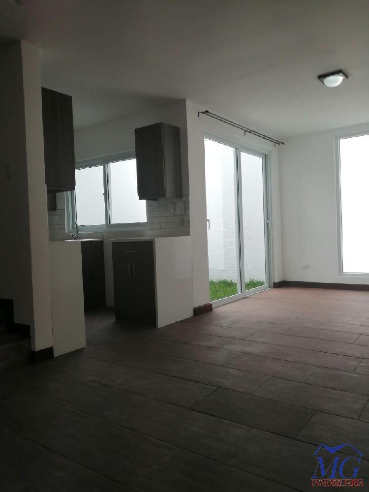 VENDO TOWNHOUSE EN 'SECTOR 1