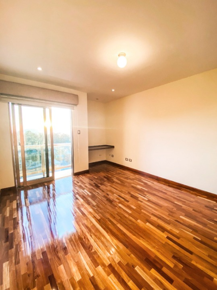 Apartamento en renta dos habitaciones zona 15 - Image 4