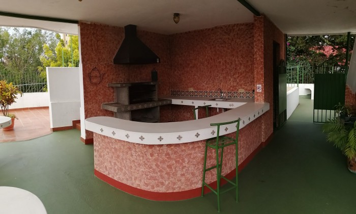 RENTA APARTAMENTO DE 3 HABITACIONES EN ZONA 15 VH2 - Image 1