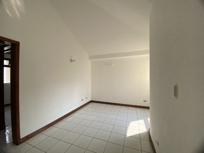 Apartamento en Renta zona 10 Guatemala - Miniatura 11