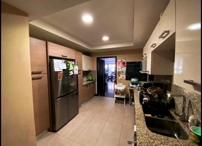 Venta de exclusivo apartamento en San Patricio, zona 14 - Image 2