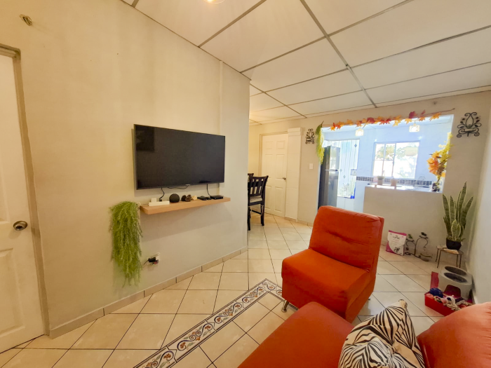 Casa remodelada en la Cima 4 en venta solo para mudarse - 2
