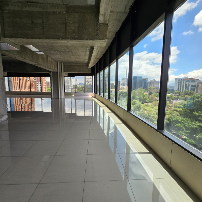 Oficina en Venta zona 10 cercano a oakland