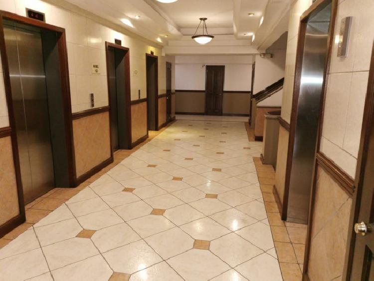 Rento amplio apartamento en exclusivo sector de zona 10 — foto 12