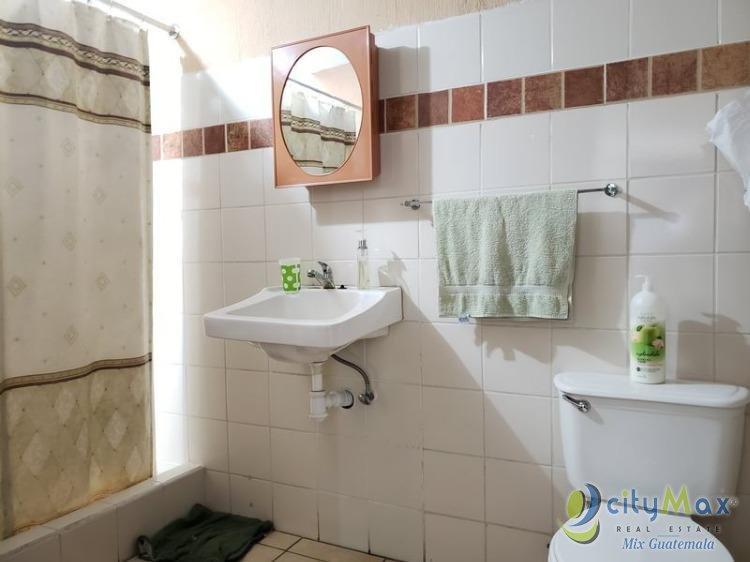 Casa en Venta Zona 12 La Reformita, afuera de garita - Image 3