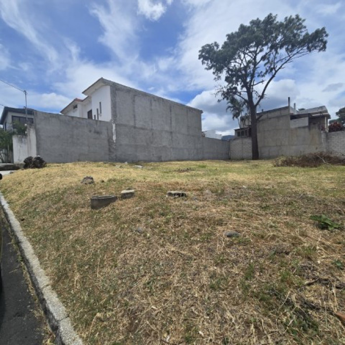 Terreno en Venta Pinares de San Cristóbal, Zona 8 Mixco - Image 3