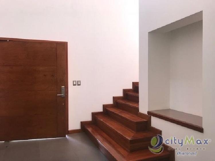 Casa en venta en exclusivo condominio zona 16 Acatán - Image 2