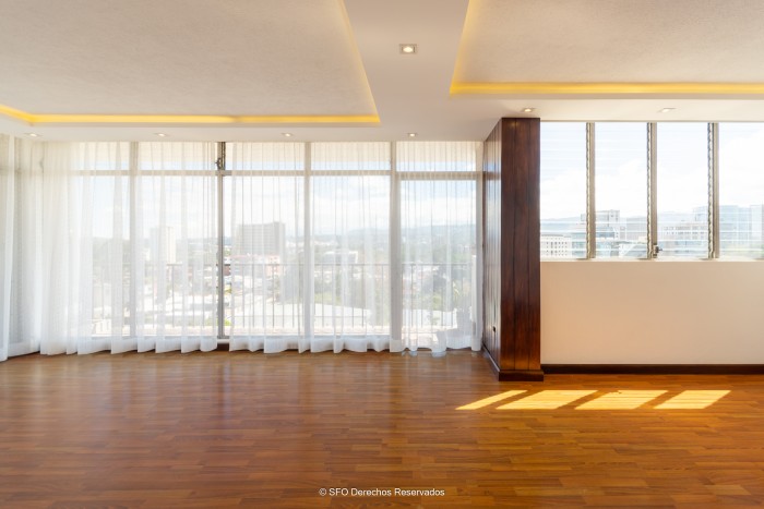 Apartamento en Alquiler Ciudad Vieja Zona 10 - Miniatura 2