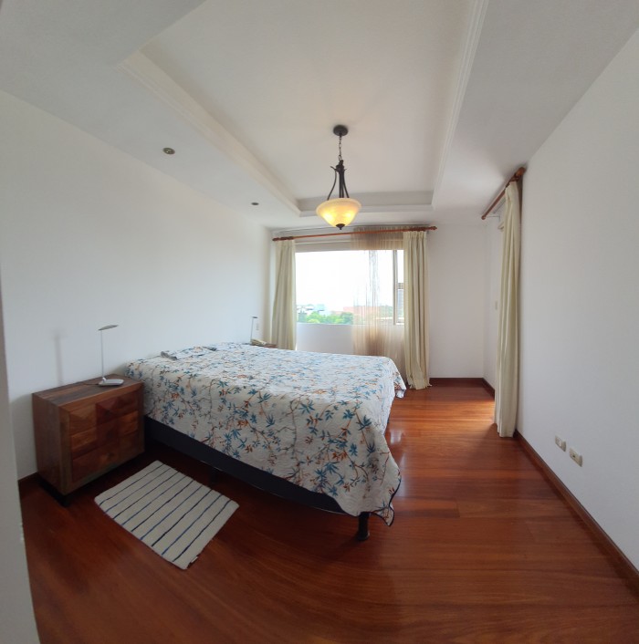 En Alquiler Apartamento en Zona 10 Amueblado — foto 9