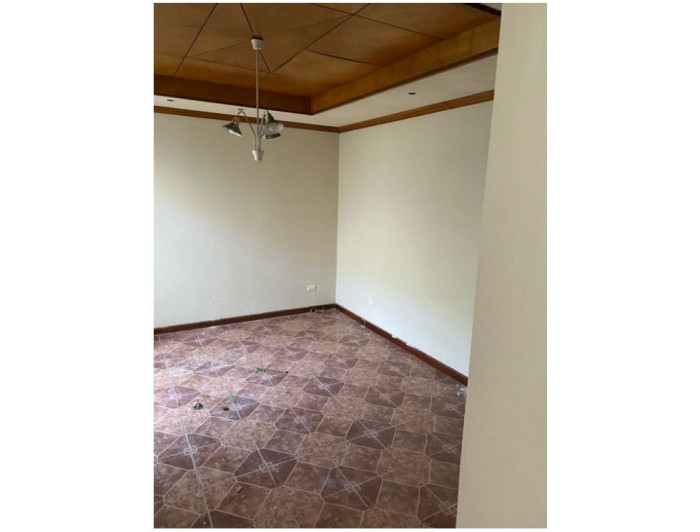 CASA DENTRO DE GARITA MARISCAL ZONA 11 - Miniatura 11