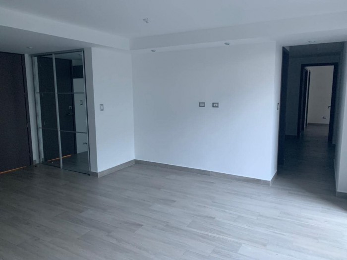 Apartamento en Venta Zona 15 - Image 2