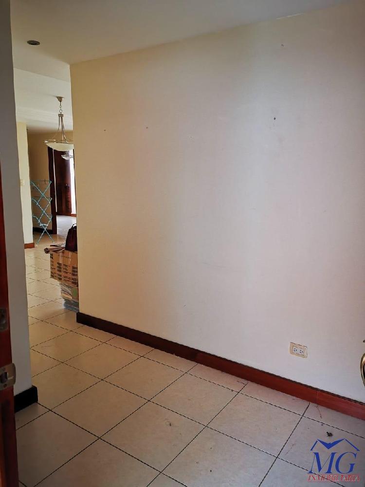 RENTO APARTAMENTO EN ZONA 10 — foto 9