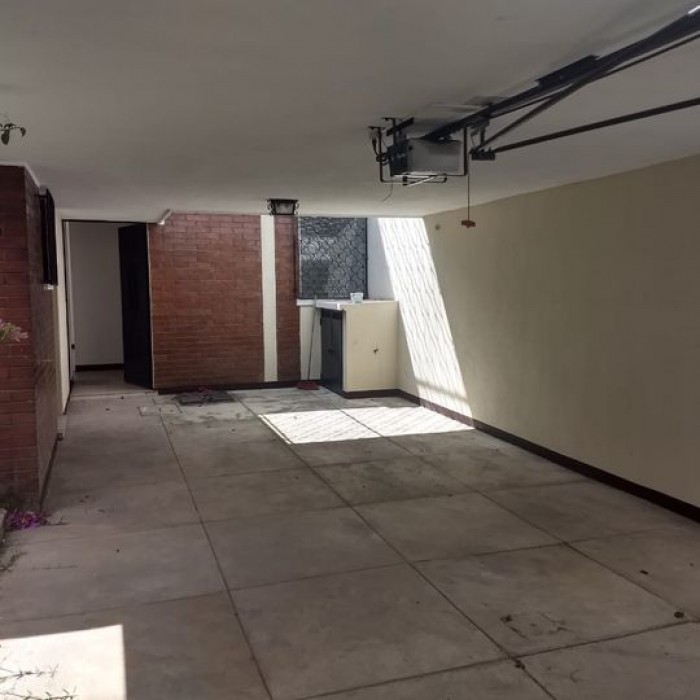 Venta de casa fuera de garita, Las Charcas, zona 11. - Miniatura 2