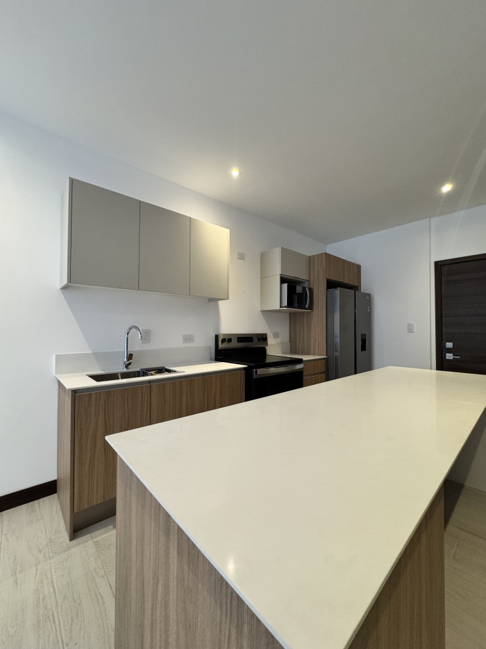 Apartamento en Venta Spazio Zona 15 Vista Hermosa 3 - Image 2