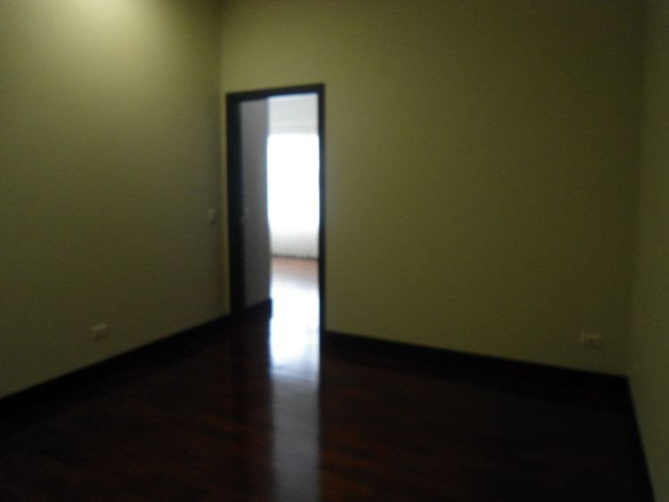 Apartamento en renta en primer nivel zona 14 Guatemala - Image 1
