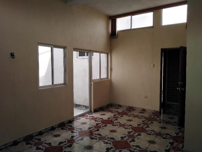 CASA EN MARISCAL, ZONA 11 - Miniatura 9