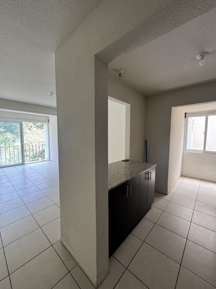Vendo Apartamento en Edificio Entre Valles Villa Nueva - Image 2