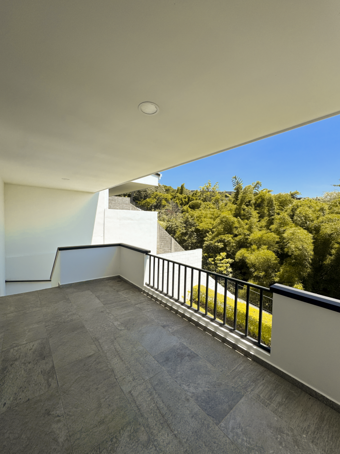 Casa con amplio jardín en venta o alquiler Res Antibes - 6