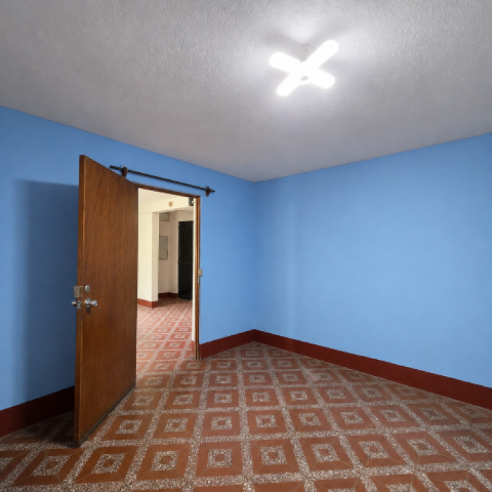 Casa y Apartamentos en Venta Zona 2 de Mixco El Tesoro - 1