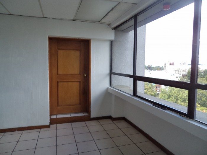 Nivel completo de Oficinas en alquiler en zona 10 - Miniatura 17