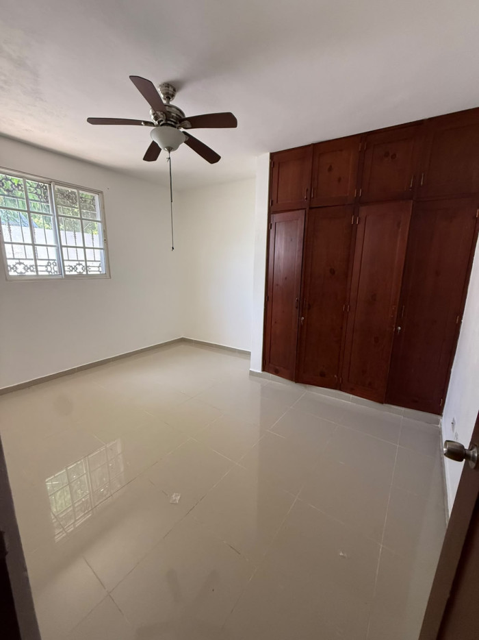 VENTA DE CASA FRENTE AL ASILO MAO VALVERDE - 7