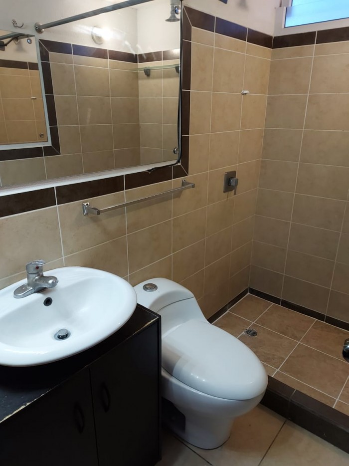 VENTA Apartamento 2 hab Edificio Torre Mariscal zona 11 - Miniatura 6