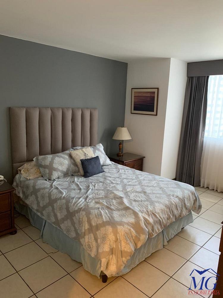 ALQUILO APARTAMENTO AMUEBLADO ZONA 14 ÁREA EUROPLAZA — foto 4