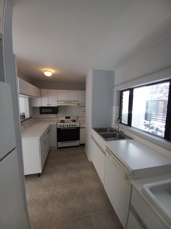 APARTAMENTO SUPER AMPLIO EN #VENTA ZONA 10 - Image 1