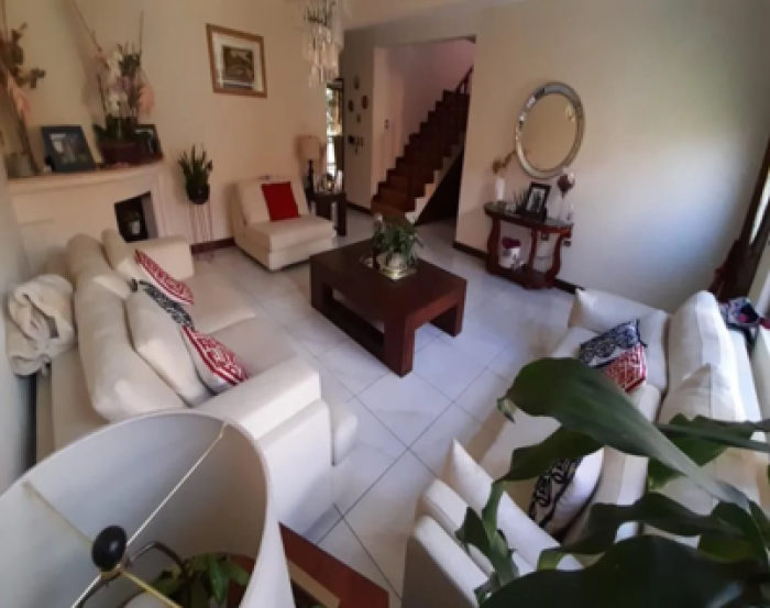 CASA AMPLIA RESIDENCIAL ZONA 16 - Image 2