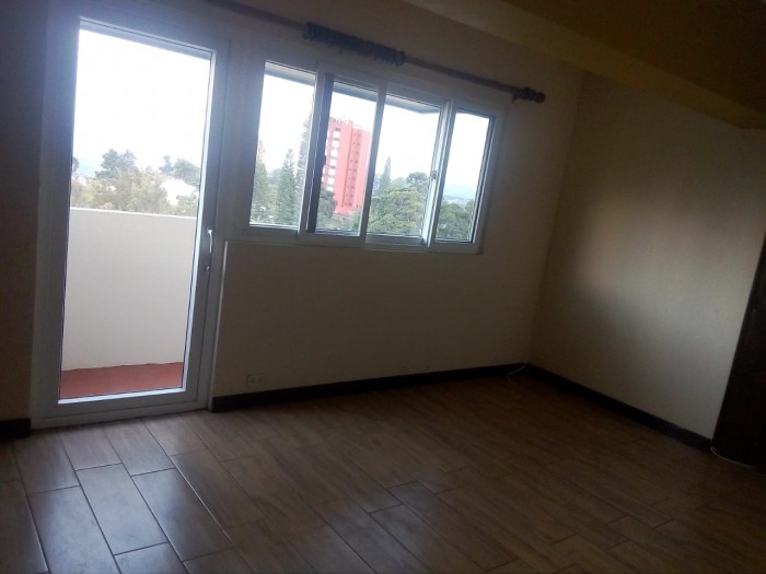 ZONA 14. ALQUILO APARTAMENTO — foto 6