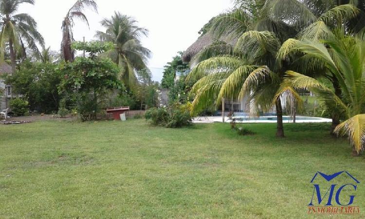 VENDO CASA KILÓMETRO 3.5 CAMINO A MONTERRICO - 3