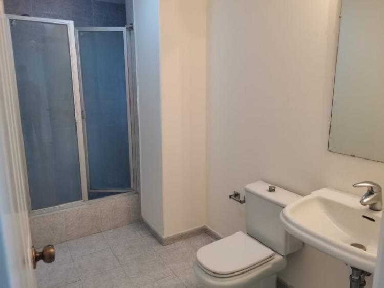 Rento bonito apartamento en zona 10 — foto 4