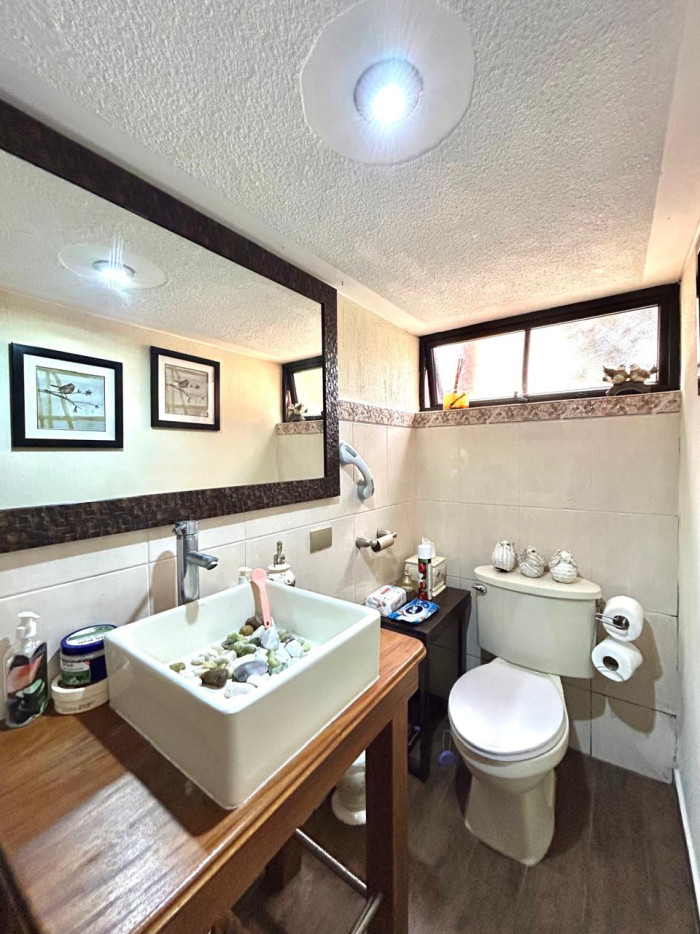 Casa grande en venta en Carretera a El Salvador Terrav